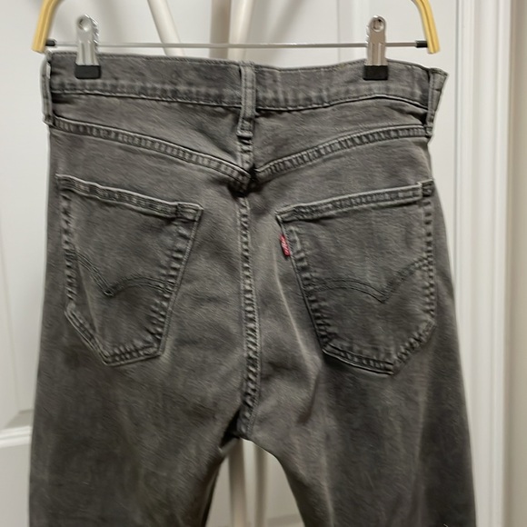 Grey Levi’s Jeans - Picture 2 of 8